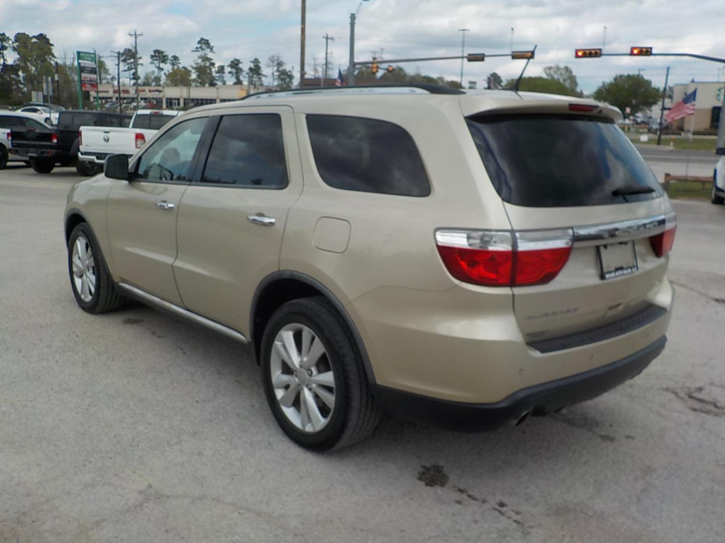 2011 Tan /Tan Dodge Durango (1D4SD4GT1BC) with an Hemi engine, Auto transmission, located at 1617 W Church Street, Livingston, TX, 77351, (936) 327-3600, 30.710995, -94.951157 - LOCAL ONE OWNER!! Can't get any nicer than this one!! Just come see for yourself! - Photo#5